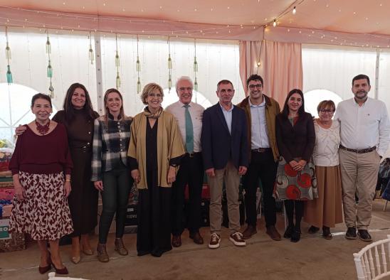 El Gobierno de Castilla-La Mancha apoya a la AECC de Valdepeñas por su labor incondicional con pacientes y familias en la lucha contra el cáncer.