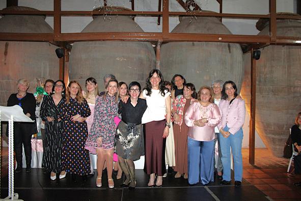 uniendo fuerzas por la grandeza de la sanidad pública y entidades como Rosae