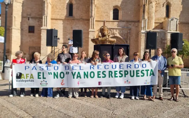 Marcha del paseo del recuerdo por el Día Mundial del Alzheimer en Valdepeñas