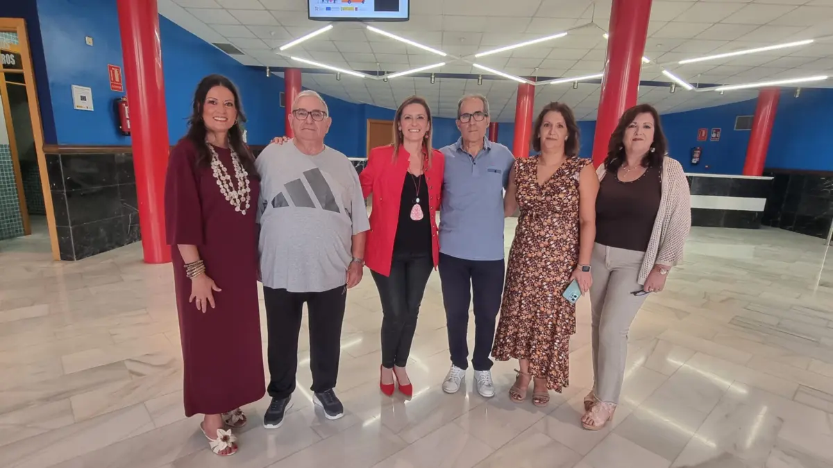 Mayores de Valdepeñas en el Teatro Auditorio Francisco Nieva durante el Día Internacional de las Personas de Edad