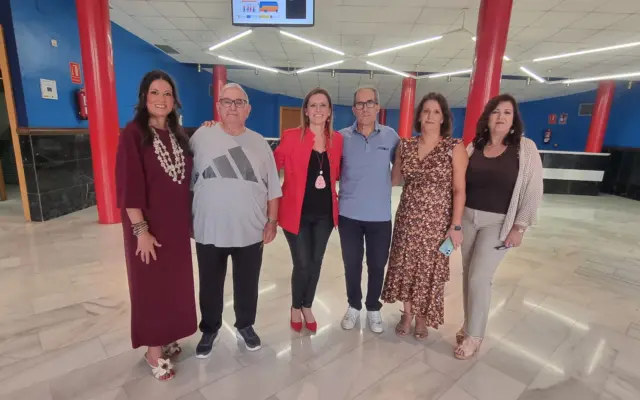 Mayores de Valdepeñas en el Teatro Auditorio Francisco Nieva durante el Día Internacional de las Personas de Edad
